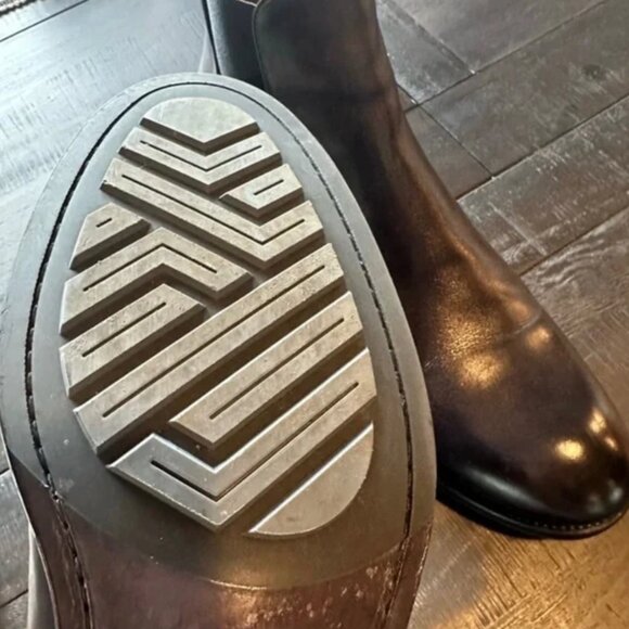 Magnanni Chelsea Boot Mens MSRP $425 - Picture 9 of 9